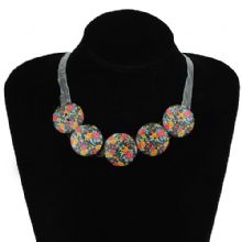 Halsband av knappar - 2