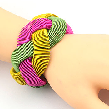 Multicolor Spring Form Armband