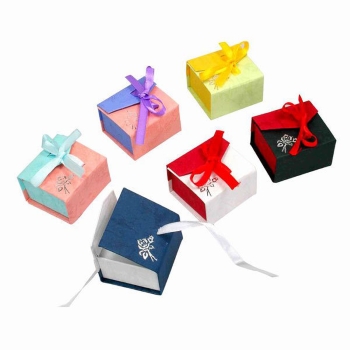 PRESENTFÖRPACKNING 5*5cm