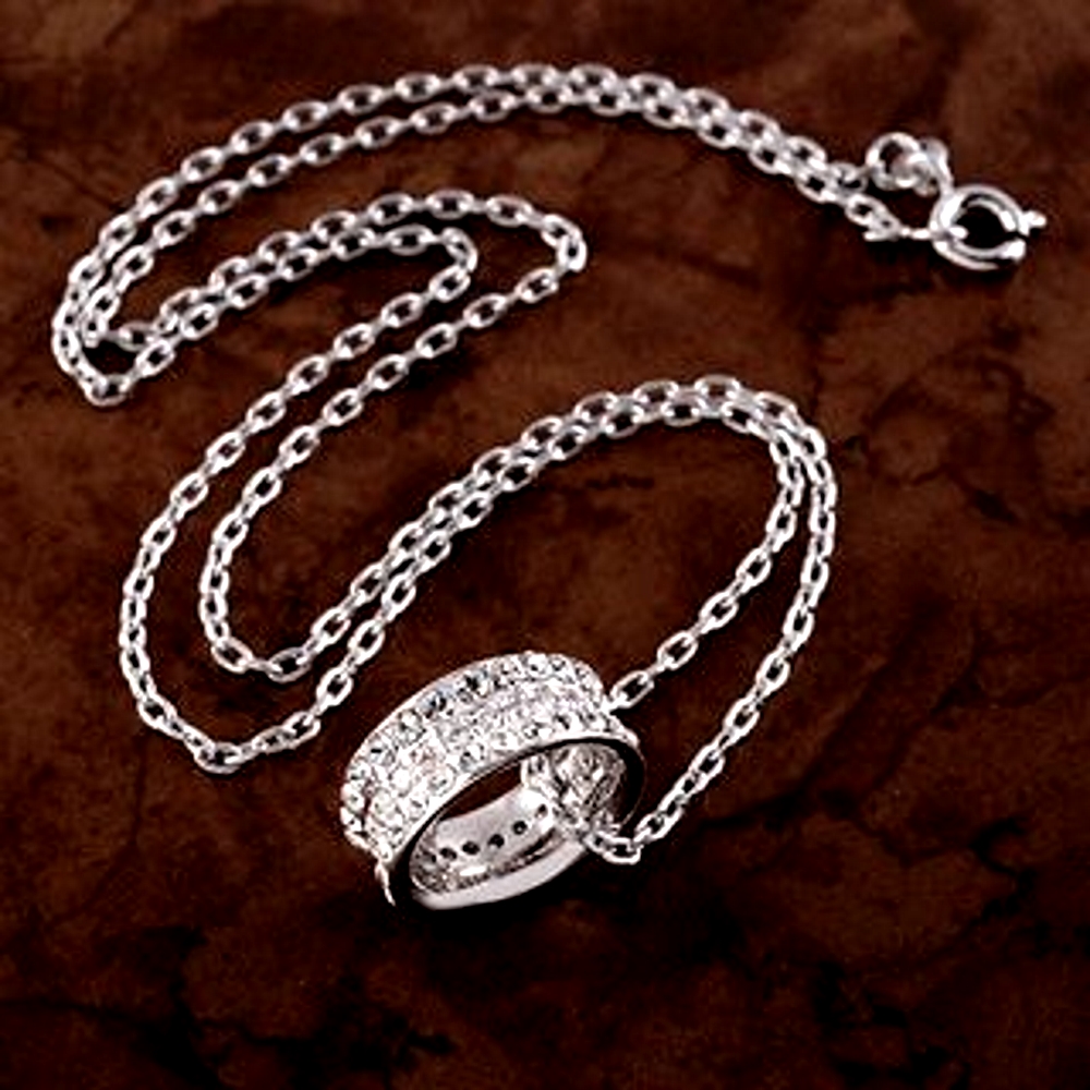 18K Guldfyllda Vitguld Filled gulddoublé HALSBAND Österrikiska Kristall