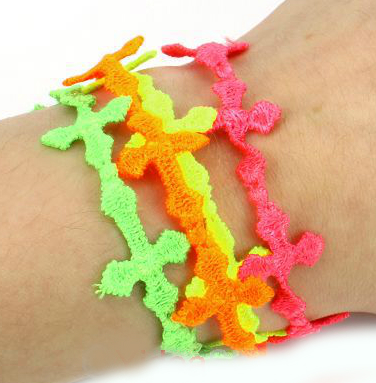 4st pack Mixade Färgglada Flätade Kors Design Armband