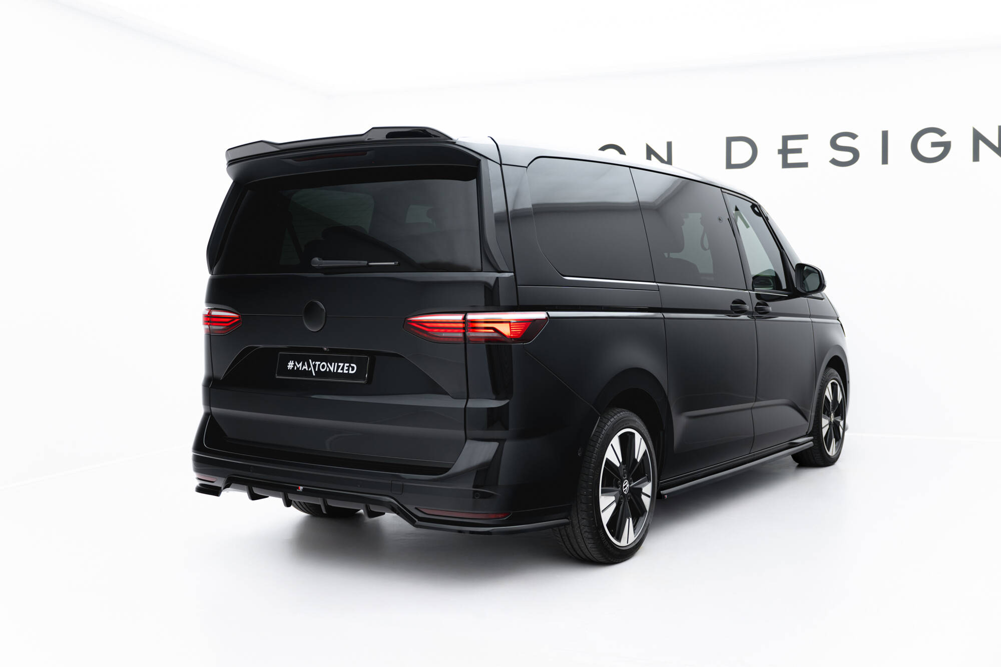 REAR SPLITTER (WITH VERTICAL BARS) SUITABLE FOR VOLKSWAGEN MULTIVAN LONG T7 – MAXTON DESIGN - 4
