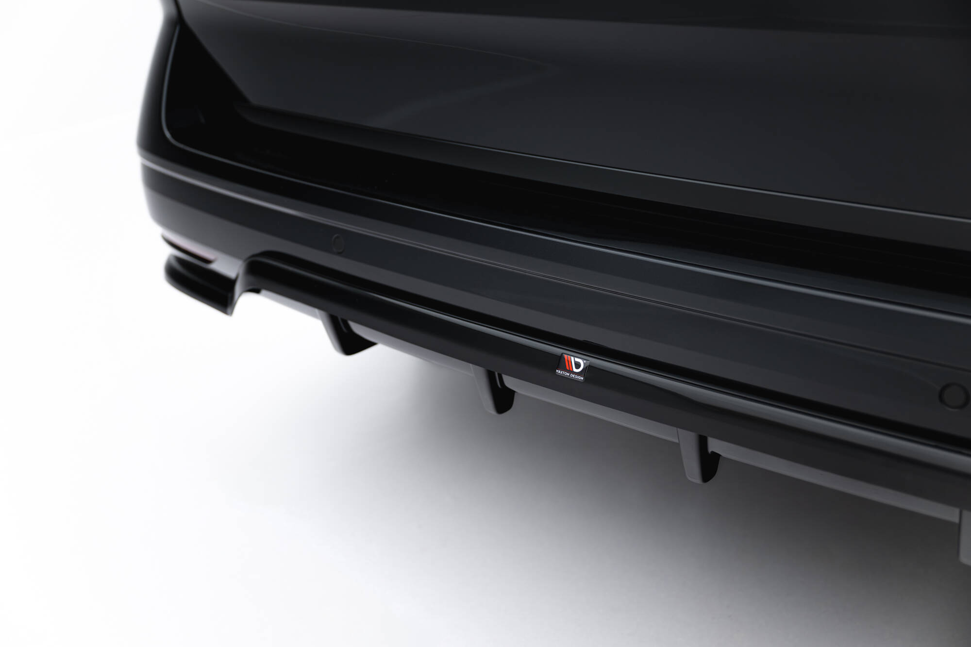 REAR SPLITTER (WITH VERTICAL BARS) SUITABLE FOR VOLKSWAGEN MULTIVAN LONG T7 – MAXTON DESIGN - 6