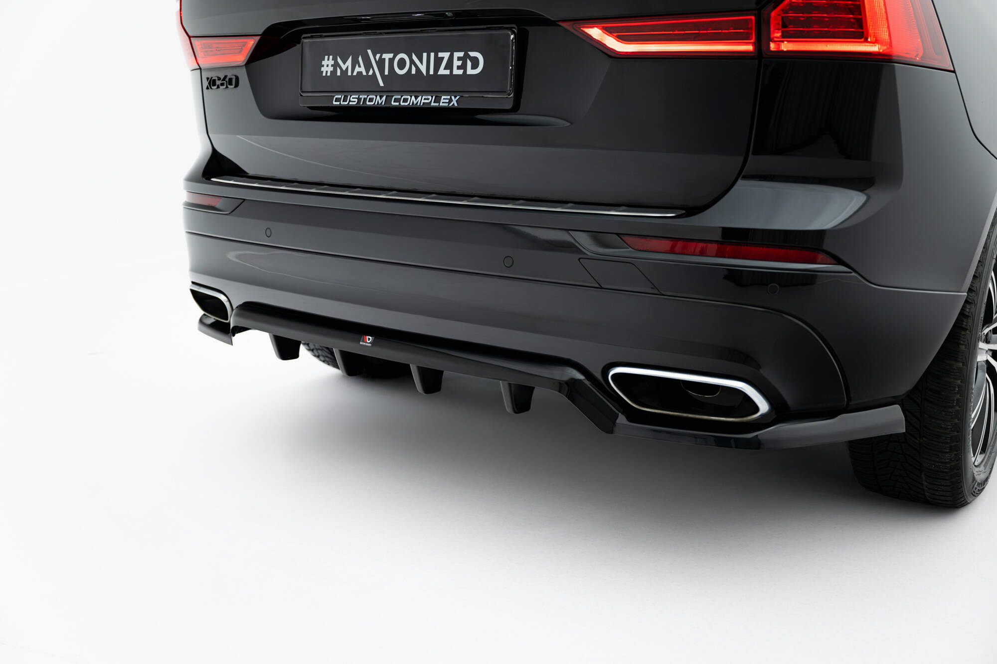 REAR SPLITTER (WITH VERTICAL BARS) SUITABLE FOR VOLVO XC60 MK2 – MAXTON DESIGN - 4