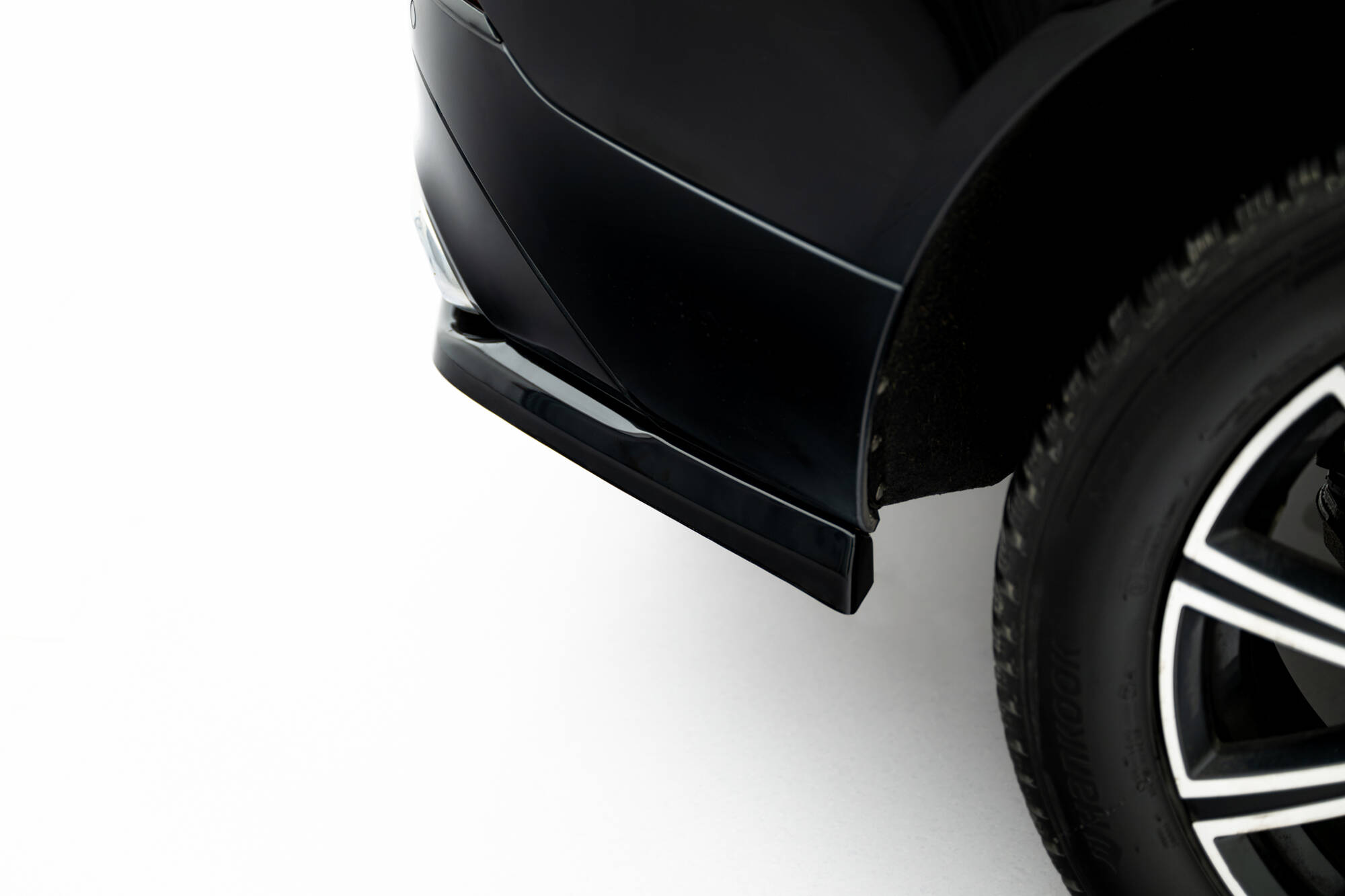 REAR SPLITTER (WITH VERTICAL BARS) SUITABLE FOR VOLVO XC60 MK2 – MAXTON DESIGN - 3