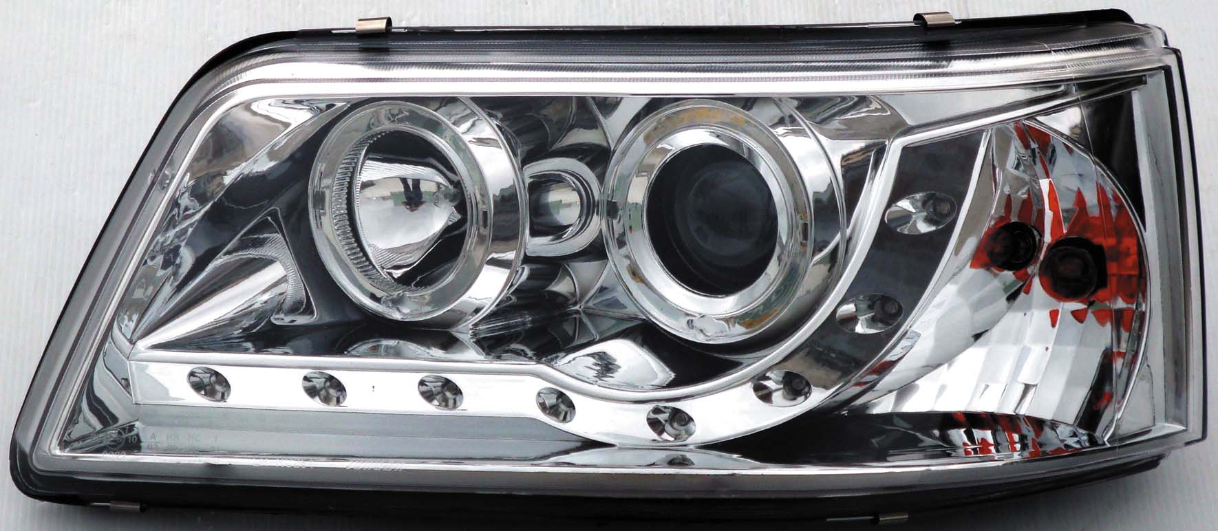 VW T5 03+ R8 STIL LED STRÅLKASTARE KROMADE V1