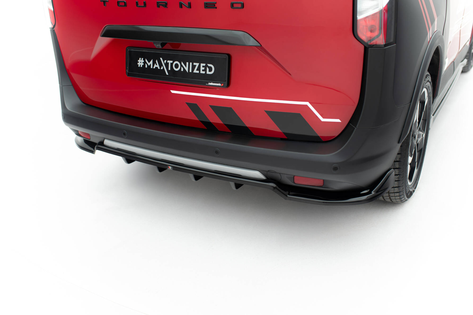 REAR SPLITTER (WITH VERTICAL BARS) SUITABLE FOR FORD TOURNEO COURIER MK2 – MAXTON DESIGN - 3