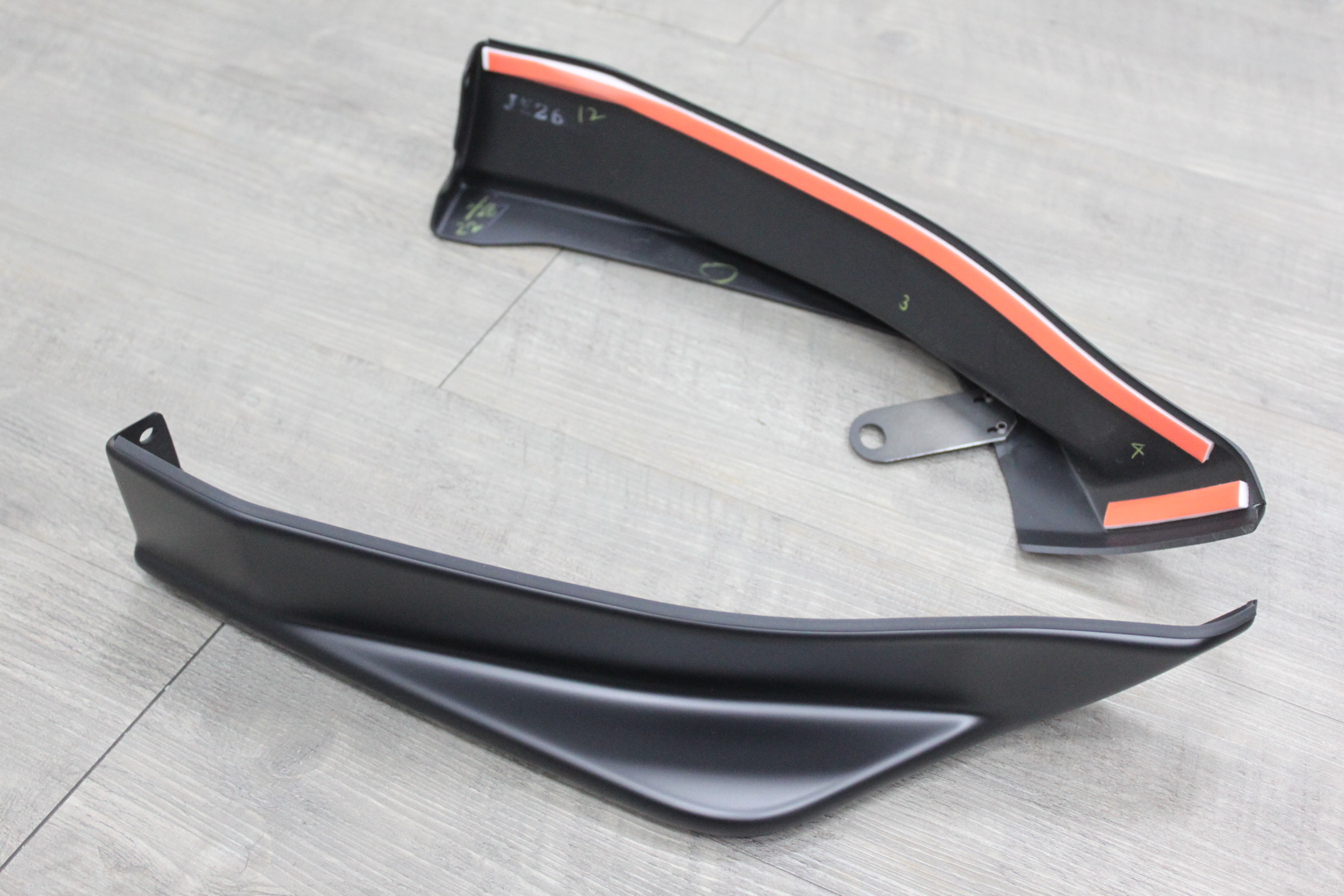 TOYOTA GT86 / SUBARU BRZ REAR BUMPER ADDONS CARBONLOOK[SIX]