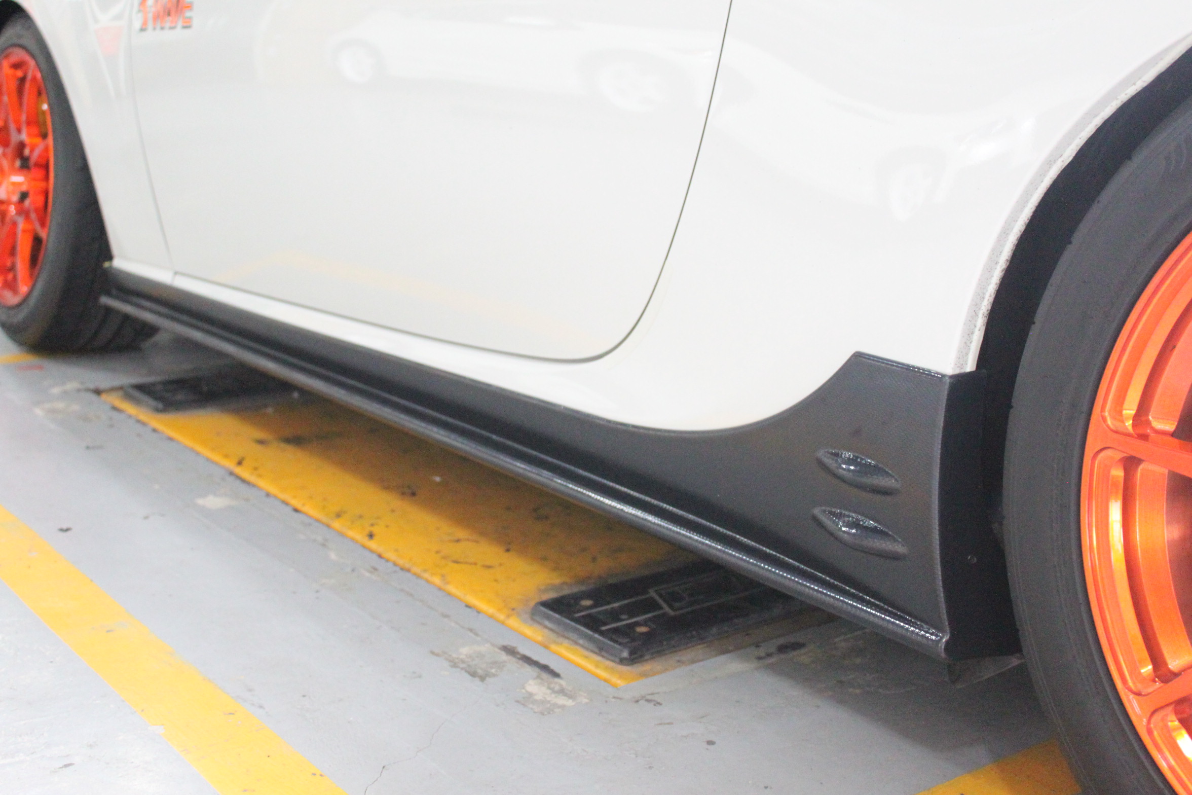 TOYOTA GT86 / SUBARU BRZ ST-STYLE SIDESKIRTS ABS [SIX] - 2