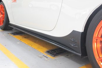 TOYOTA GT86 / SUBARU BRZ ST-STYLE SIDESKIRTS ABS [SIX]