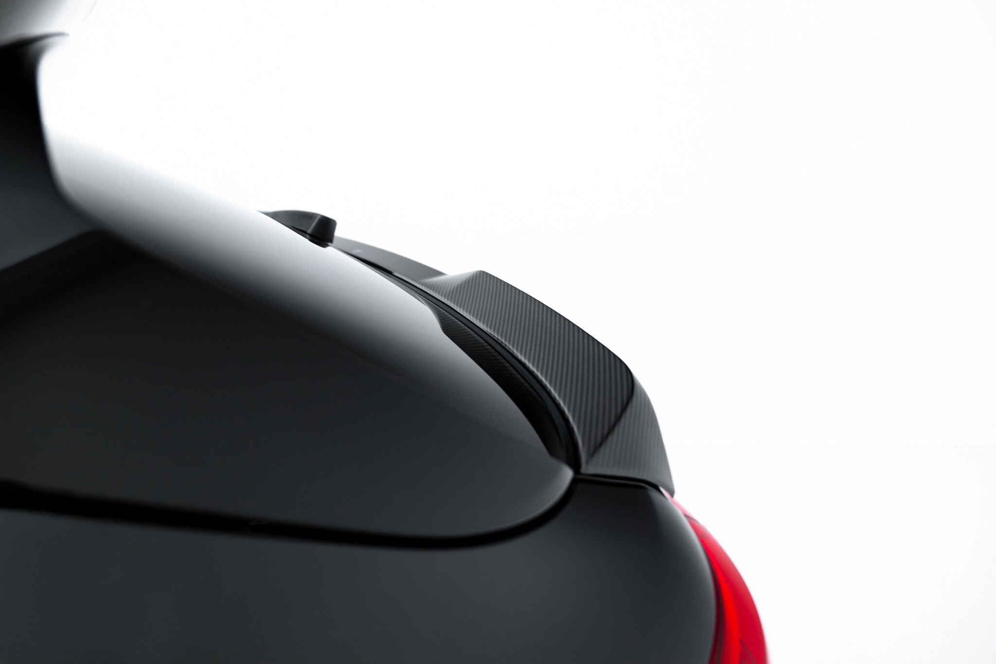 PREPREG CARBON FIBER TAILGATE SPOILER (LOWER) SUITABLE FOR BMW X5 M-PACK G05 – MAXTON DESIGN