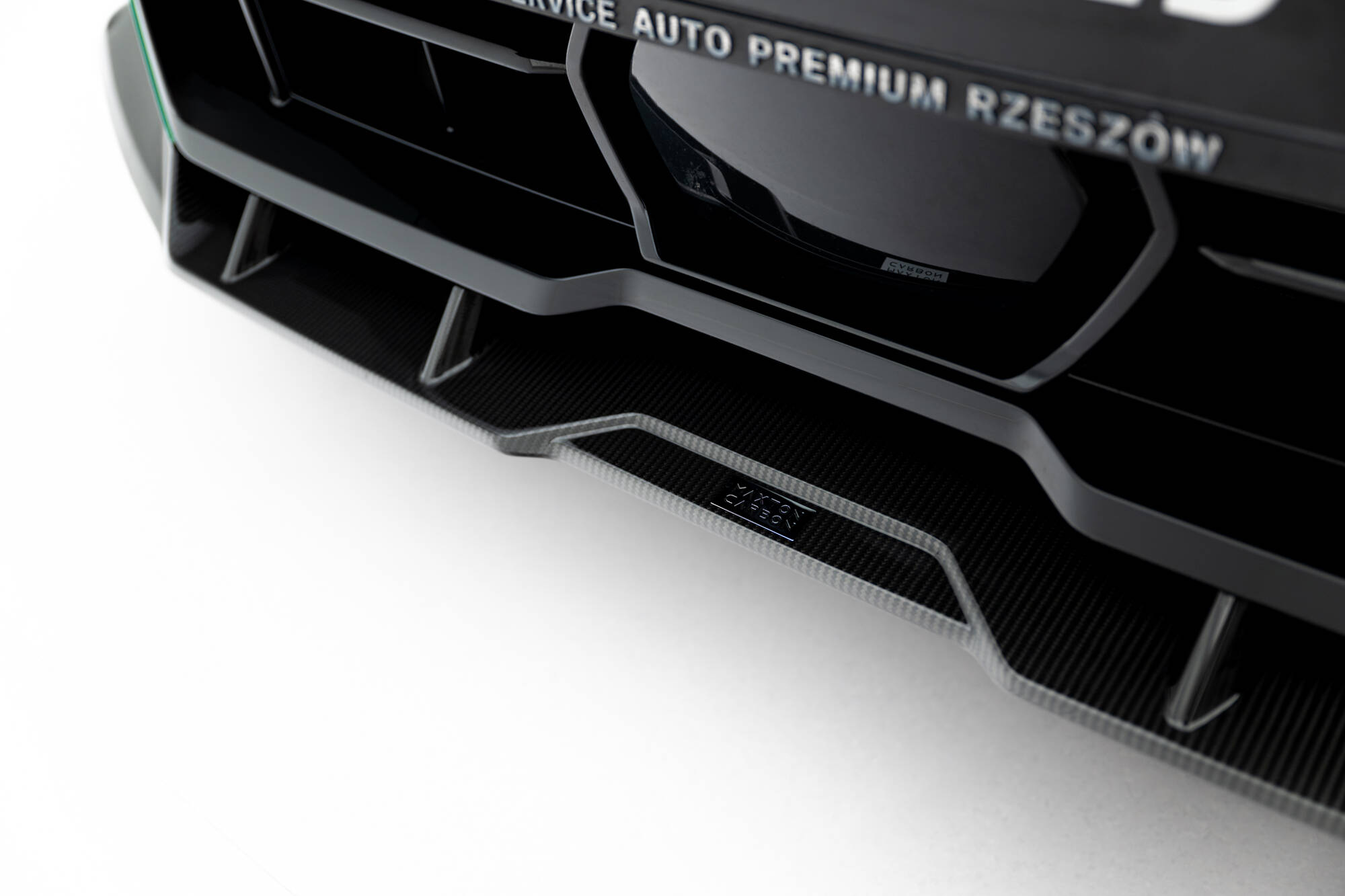 PREPREG CARBON FIBER FRONT SPLITTER SUITABLE FOR BMW X5 M F95 FACELIFT – MAXTON DESIGN