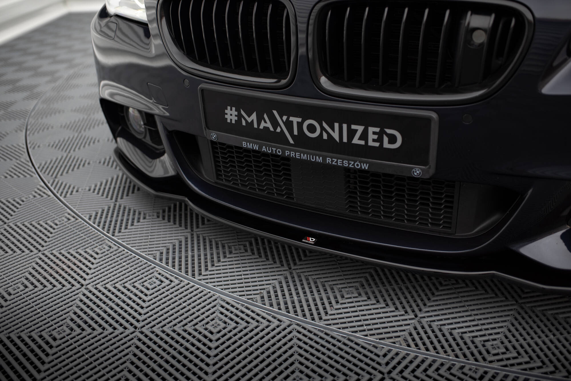 Front Splitter V.2 BMW 5 F10/F11 M-Sport - 2