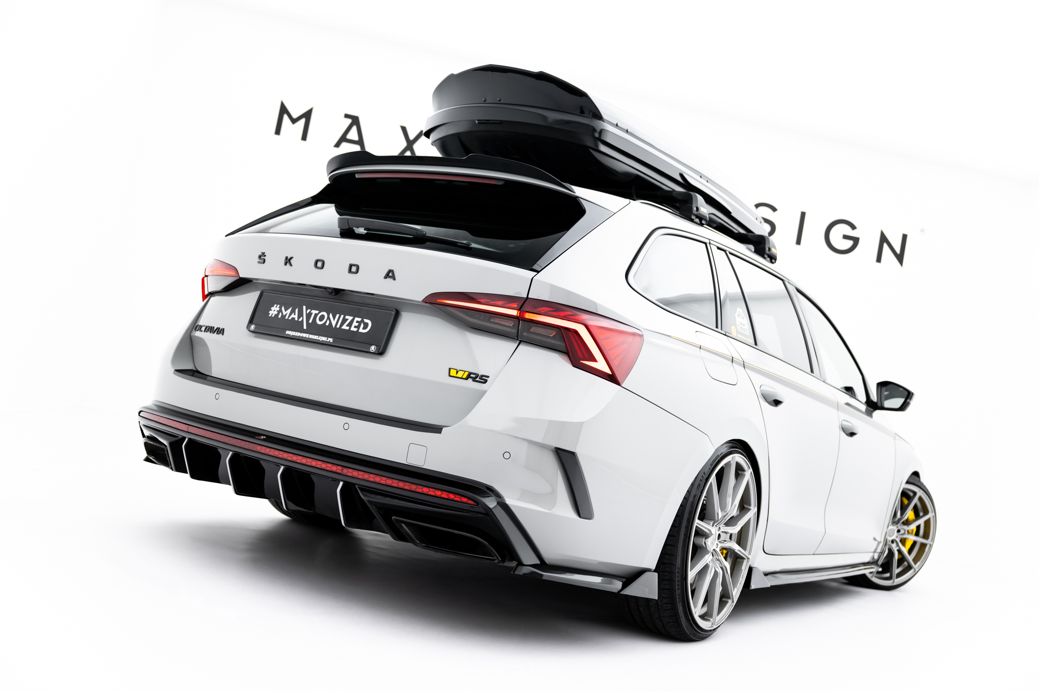 REAR SIDE SPLITTERS V.8 SUITABLE FOR SKODA OCTAVIA RS LIFTBACK / COMBI MK4 – MAXTON DESIGN - 3