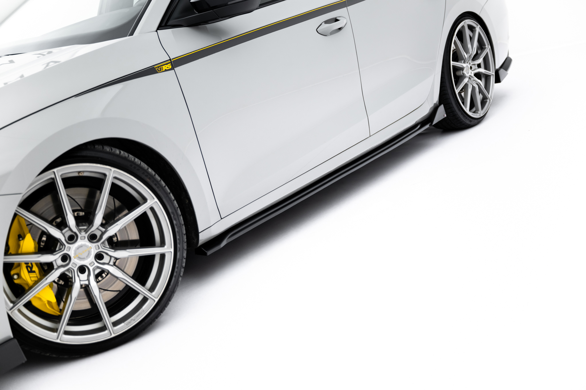 SIDE SKIRTS DIFFUSERS V.4 SUITABLE FOR SKODA OCTAVIA RS LIFTBACK / COMBI MK4 – MAXTON DESIGN - 3