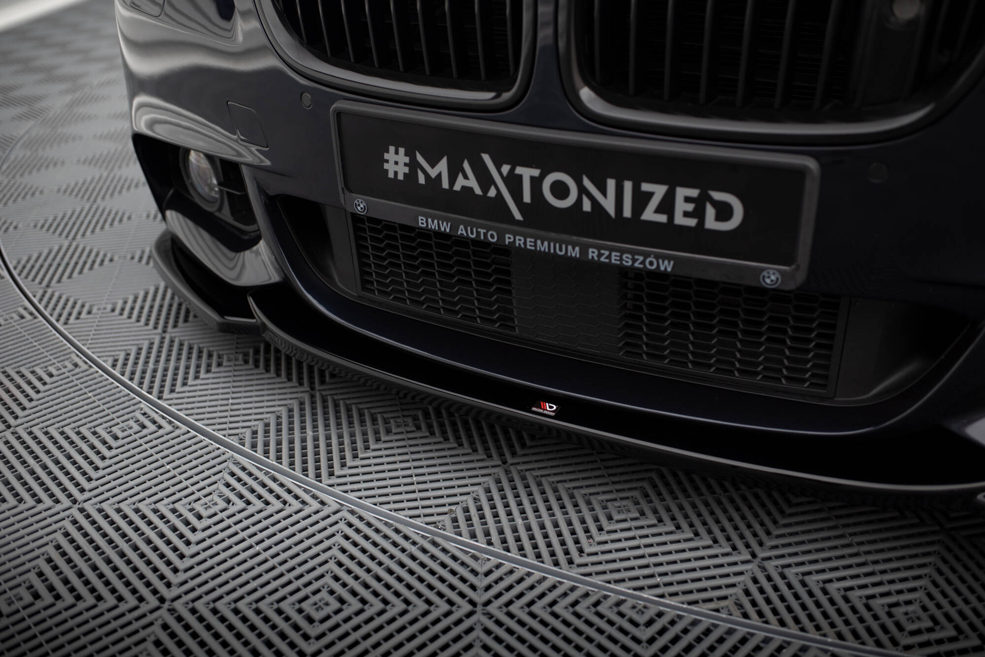 Front Splitter V.4 BMW 5 F10/F11 M-Sport - 4