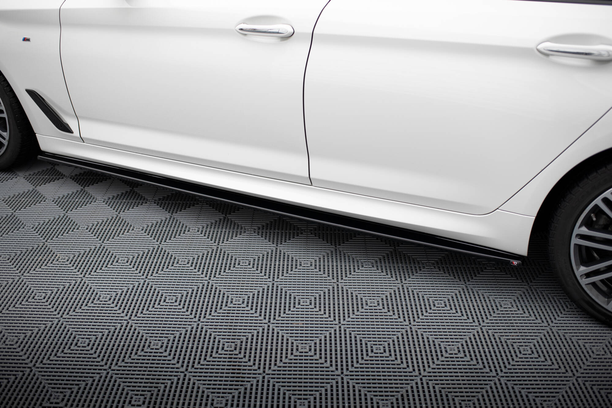 Side Skirts Splitters BMW 5 G30 / G31 M-Sport - 4
