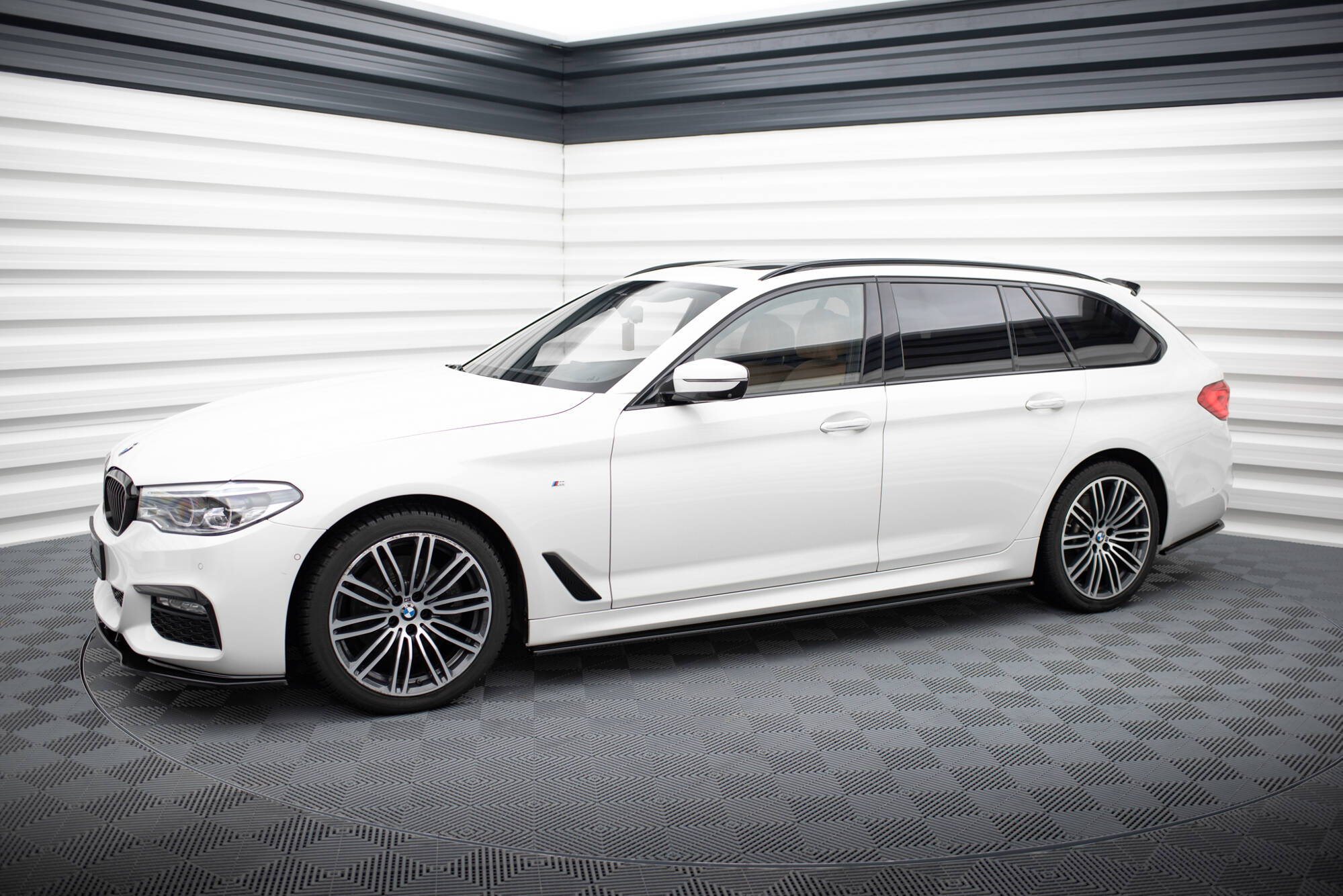Side Skirts Splitters BMW 5 G30 / G31 M-Sport - 2