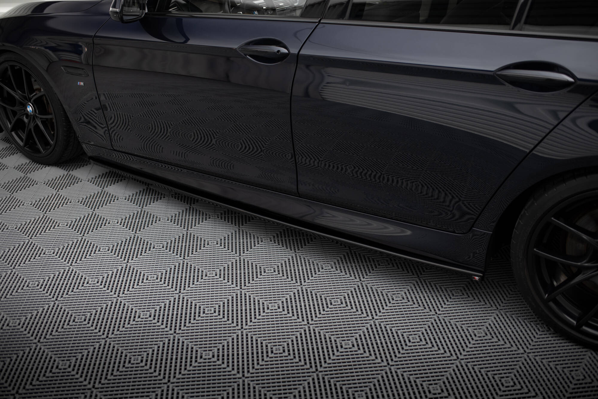 Side Skirts Diffusers V.2 BMW 5 F10 / F11 M-Pack / M5 - 2
