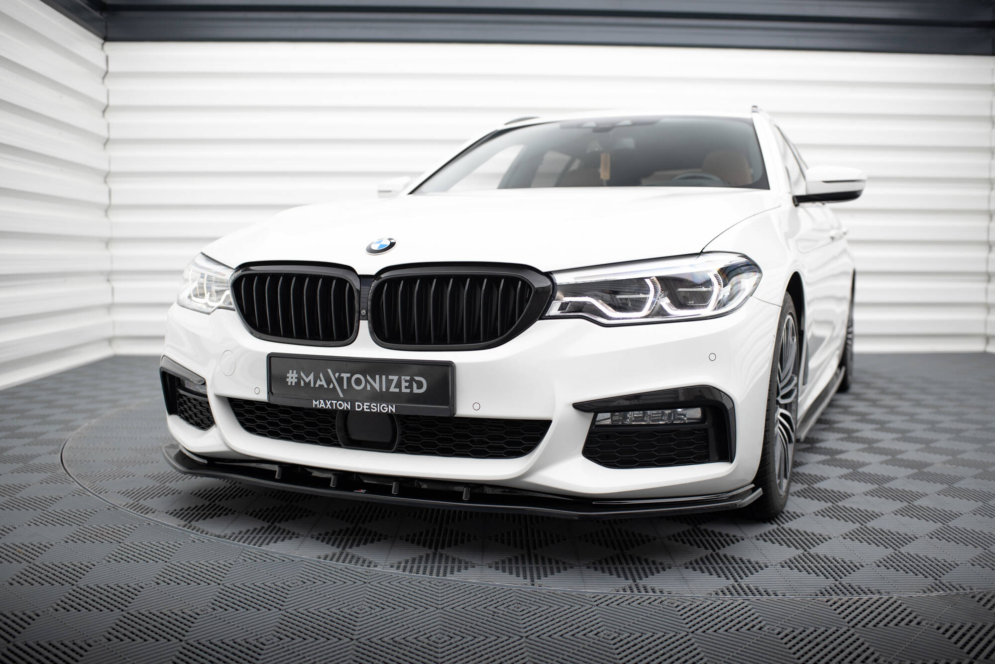 Front Splitter V.1 BMW 5 G30 / G31 M-Sport - 3