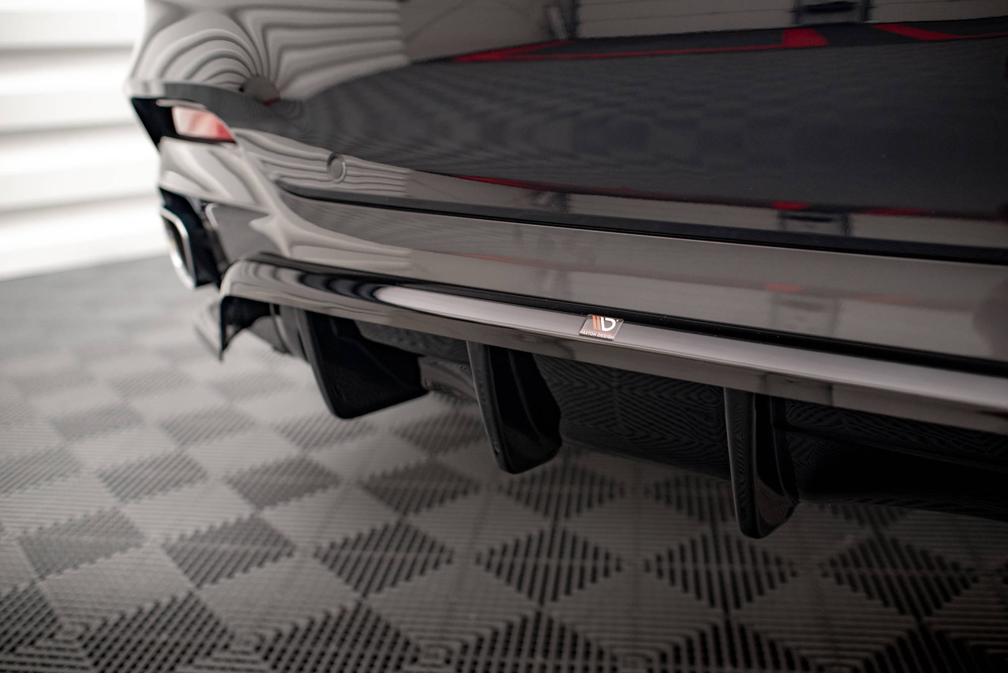 Central Rear Splitter (Vertical Bars) BMW X6 M Sport F16 - 6