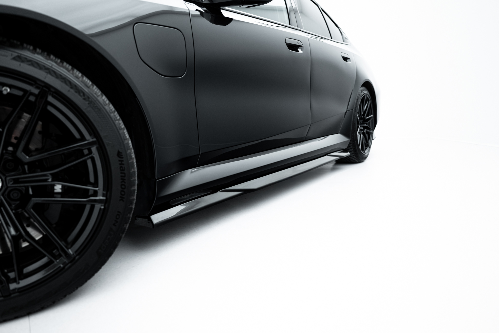 SIDE SKIRTS DIFFUSERS SUITABLE FOR BMW M5 SEDAN / TOURING G90 – MAXTON DESIGN - 6