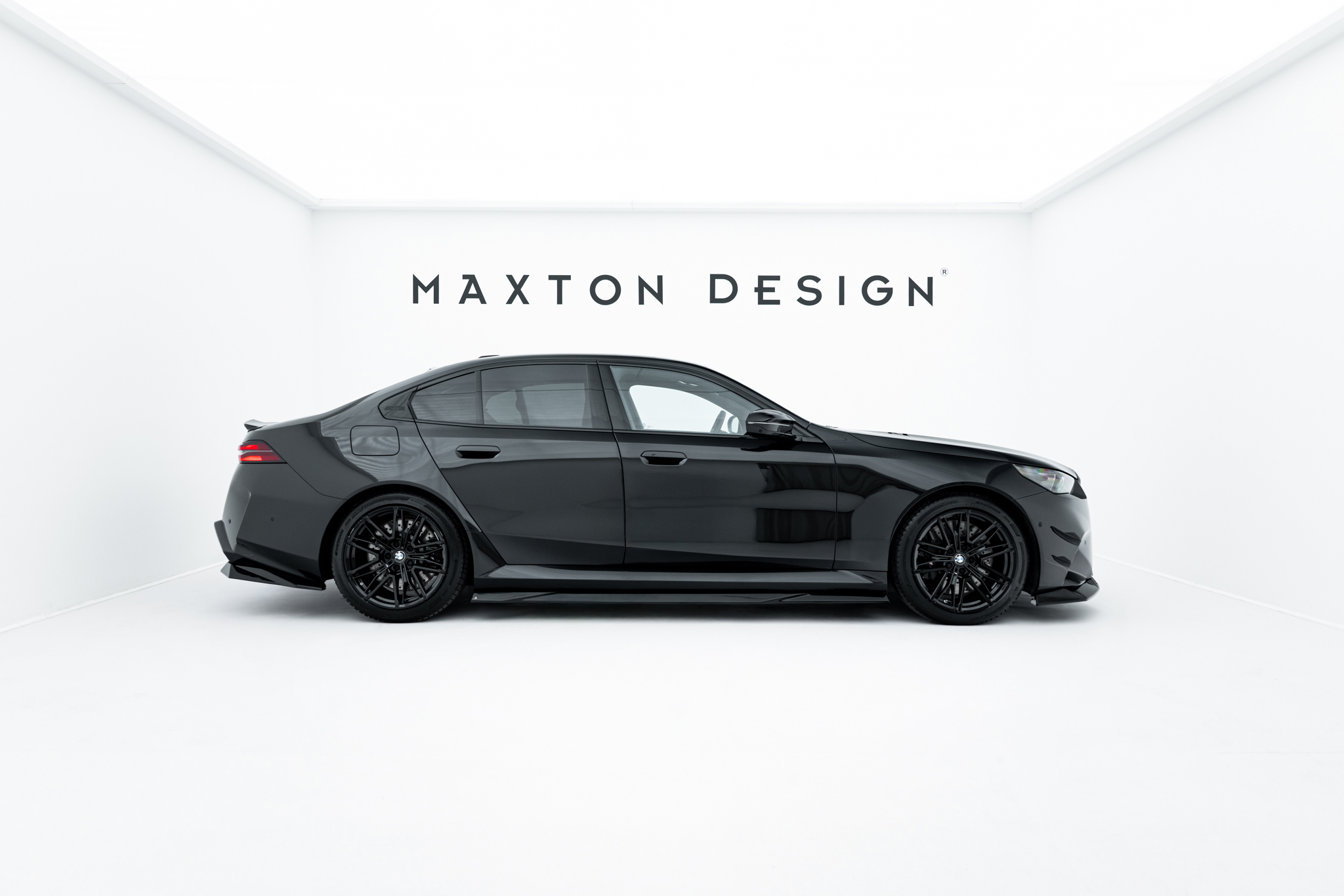 SIDE SKIRTS DIFFUSERS SUITABLE FOR BMW M5 SEDAN / TOURING G90 – MAXTON DESIGN - 7