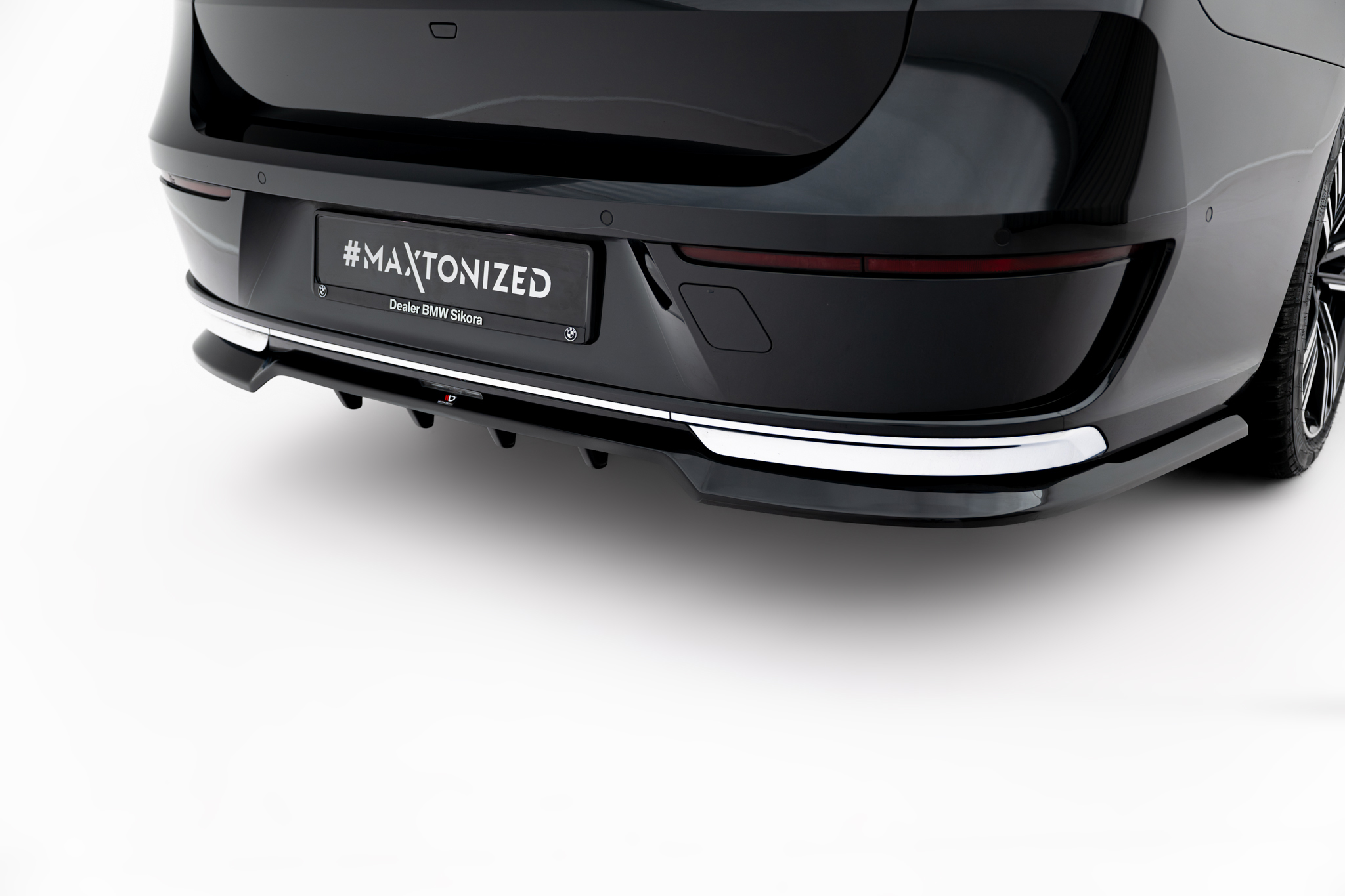 REAR SPLITTER (WITH VERTICAL BARS) SUITABLE FOR BMW 7 G70 – MAXTON DESIGN - 4