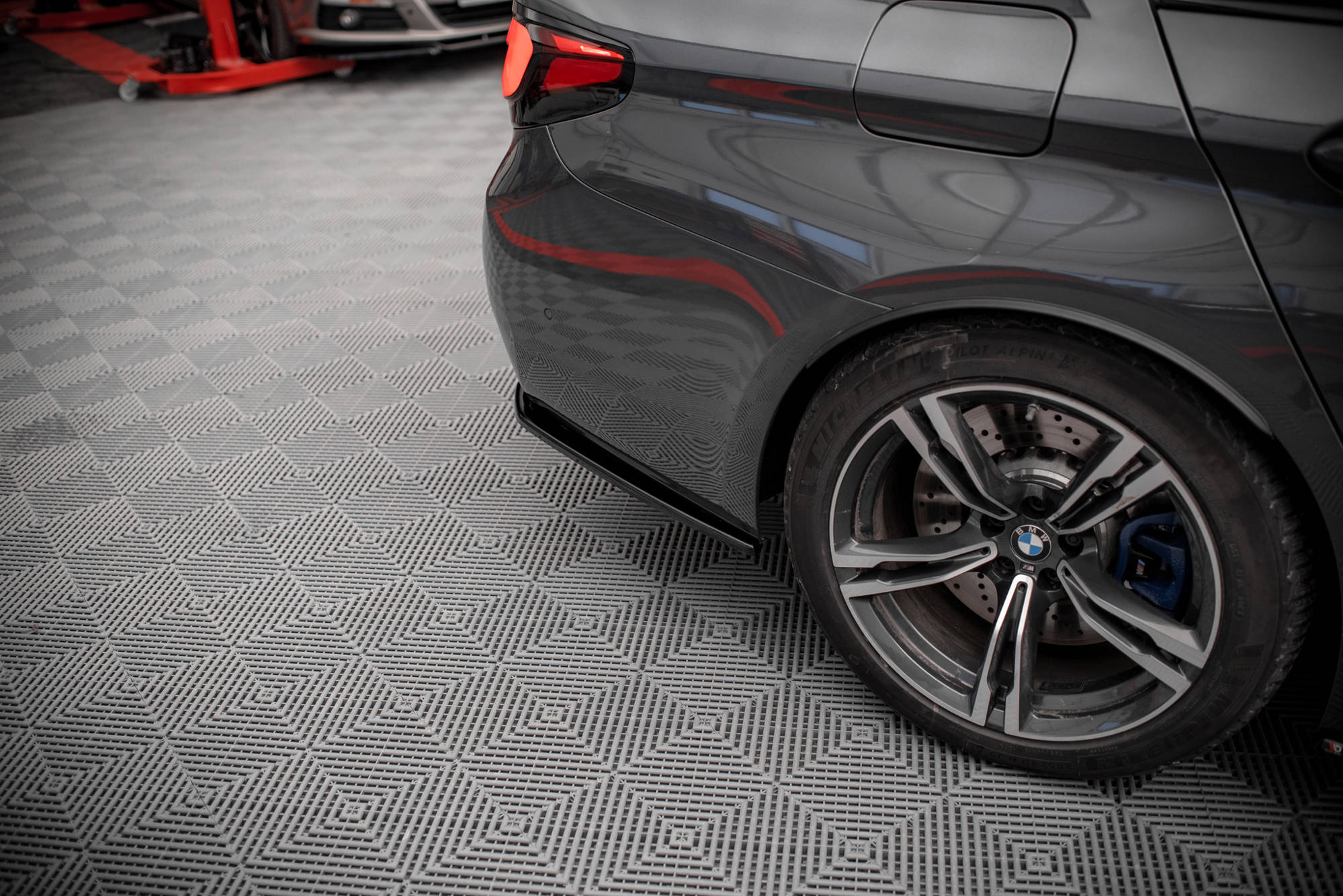 Rear Side Splitters BMW M5 F90 - 3