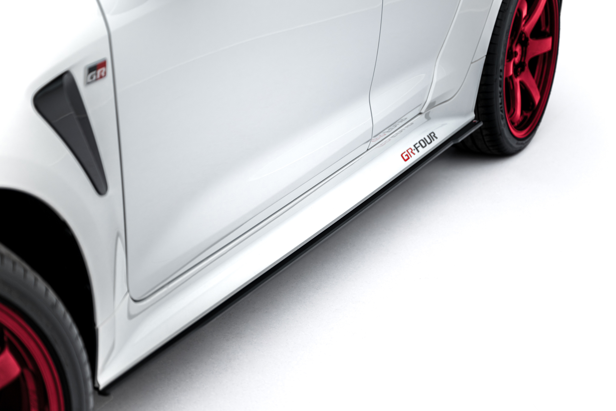STREET PRO SIDE SKIRTS DIFFUSERS SUITABLE FOR TOYOTA GR COROLLA MK12 – MAXTON DESIGN - 2