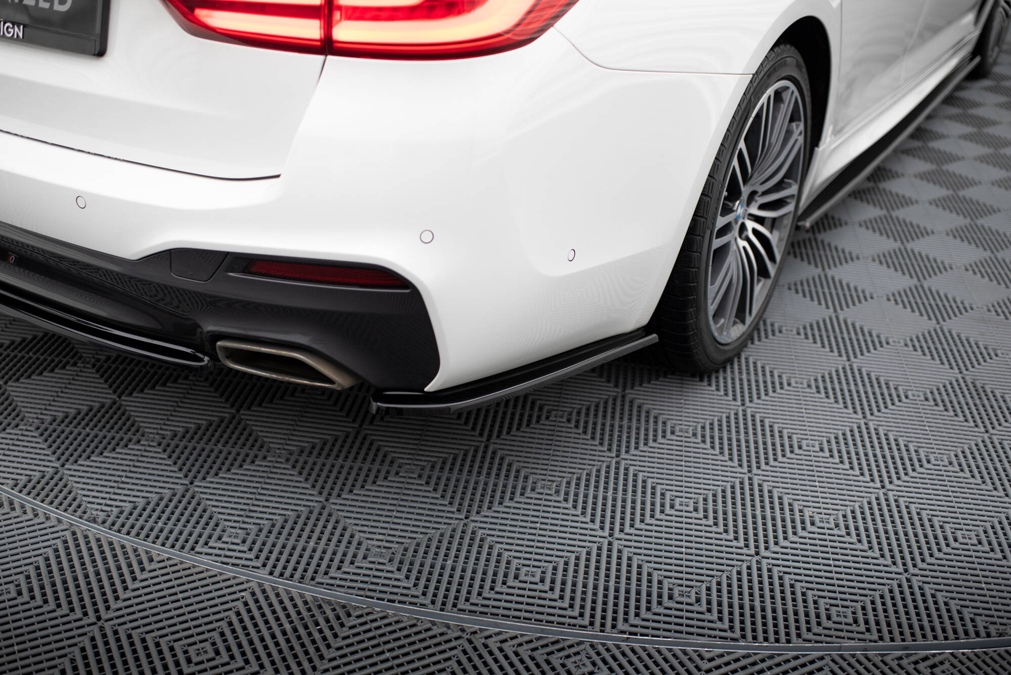 Rear Side Splitters BMW 5 G30 / G31 M-Sport - 3
