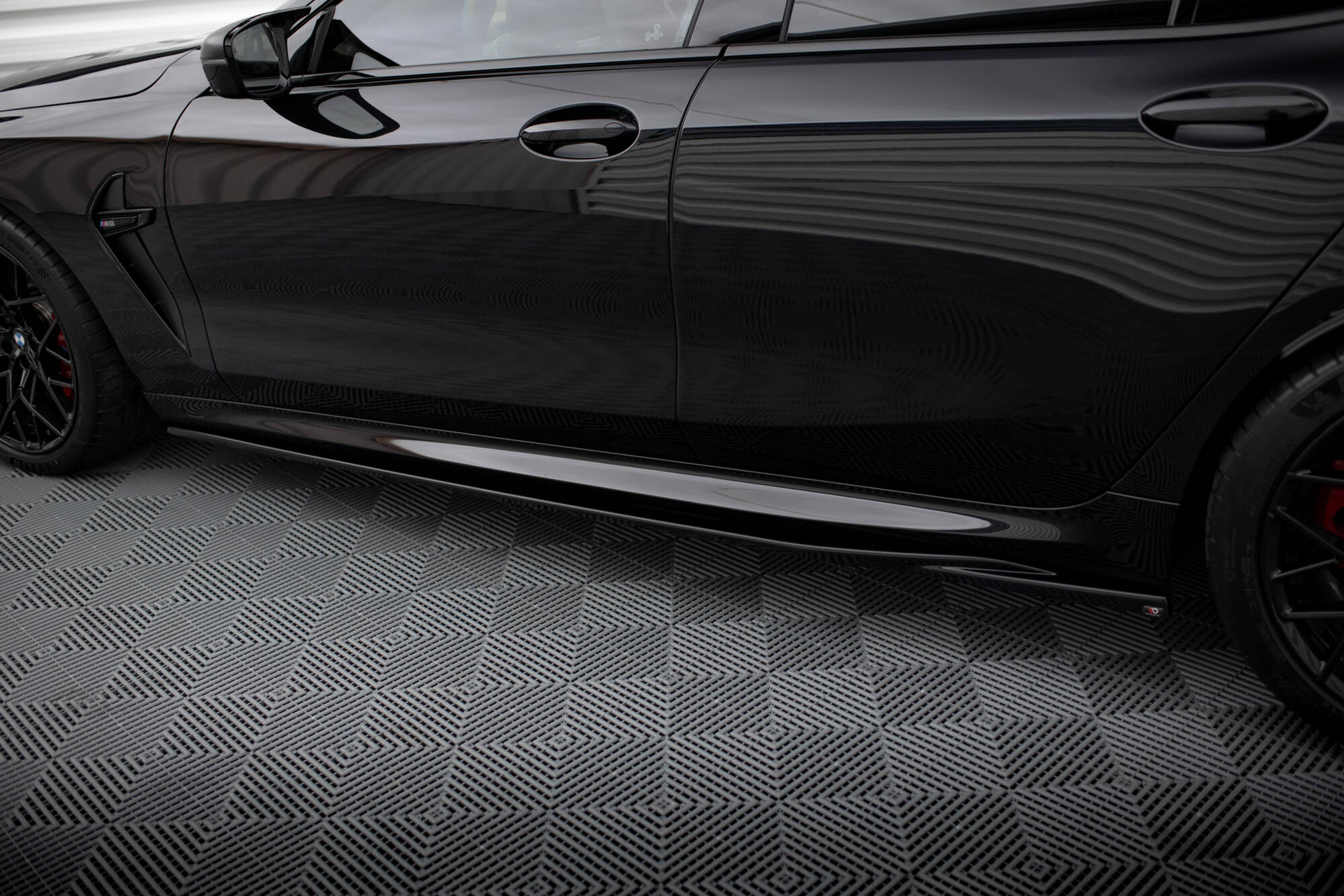 Side Skirts Diffusers V.2 BMW M8 Gran Coupe F93 / 8 Gran Coupe M-Pack G16 - 4