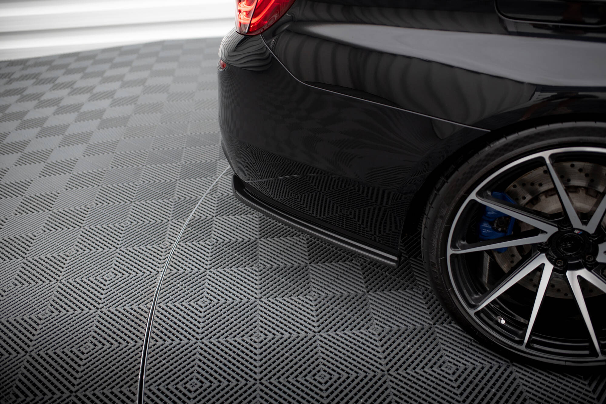 Rear Side Splitters BMW M5 F10 - 3
