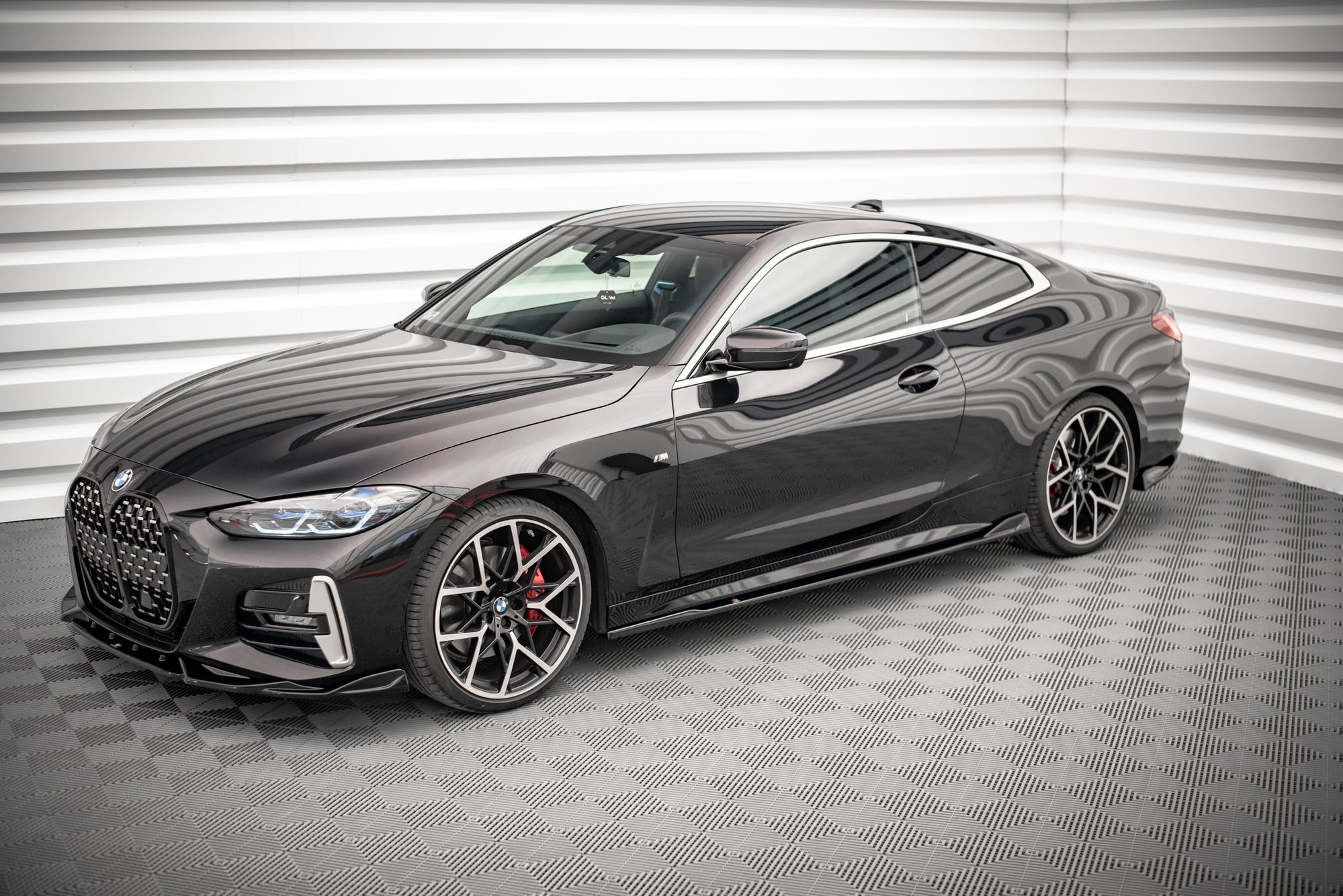Side Skirts Diffusers V.2 BMW 4 M-Pack / M440i G22 / G23 - 3