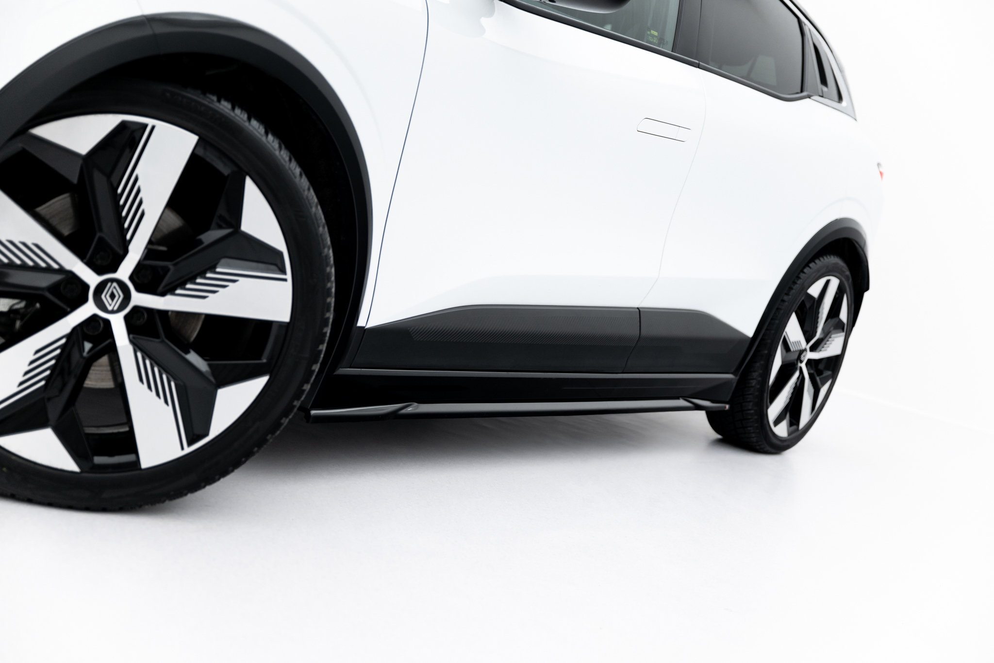 SIDE SKIRTS DIFFUSERS SUITABLE FOR RENAULT MEGANE E-TECH ELECTRIC MK1 – MAXTON DESIGN - 4