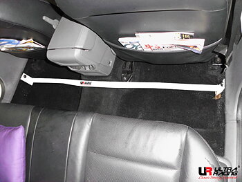 FORD FOCUS MK2 1.8 ULTRARACING 2-POINT ROOMBAR 2137