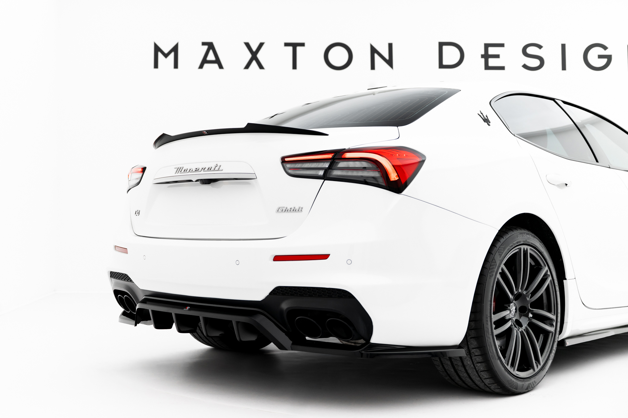 REAR SPLITTER (WITH VERTICAL BARS) SUITABLE FOR MASERATI GHIBLI MODENA MK3 FACELIFT – MAXTON DESIGN - 7
