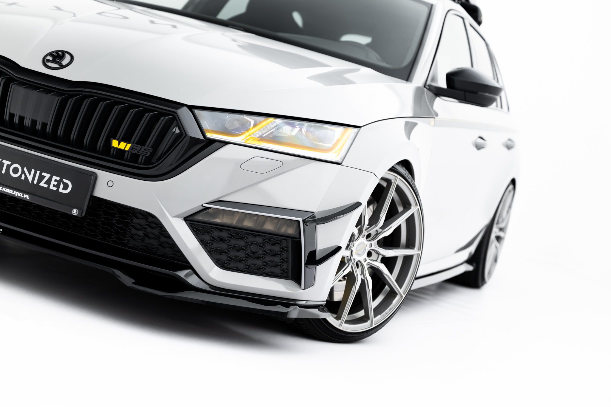 FRONT BUMPER WINGS (CANARDS) SUITABLE FOR SKODA OCTAVIA RS MK4 – MAXTON DESIGN - 3