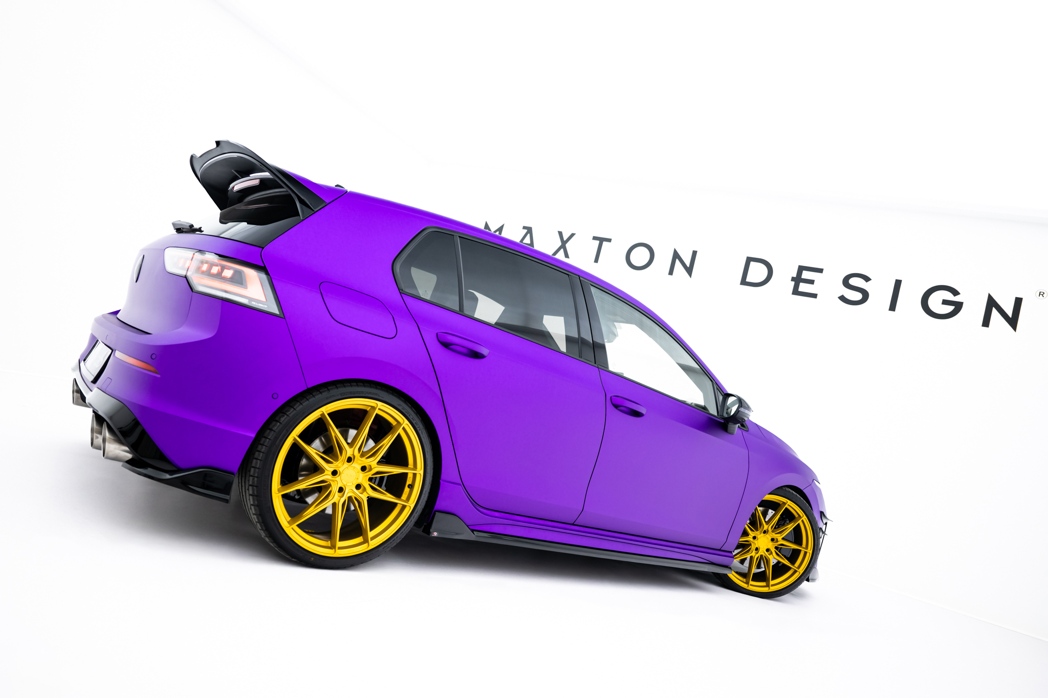 SIDOSPLITTERS V.4 TILL VOLKSWAGEN GOLF R HALVKOMBI MK8 / MK8 FACELIFT – MAXTON DESIGN