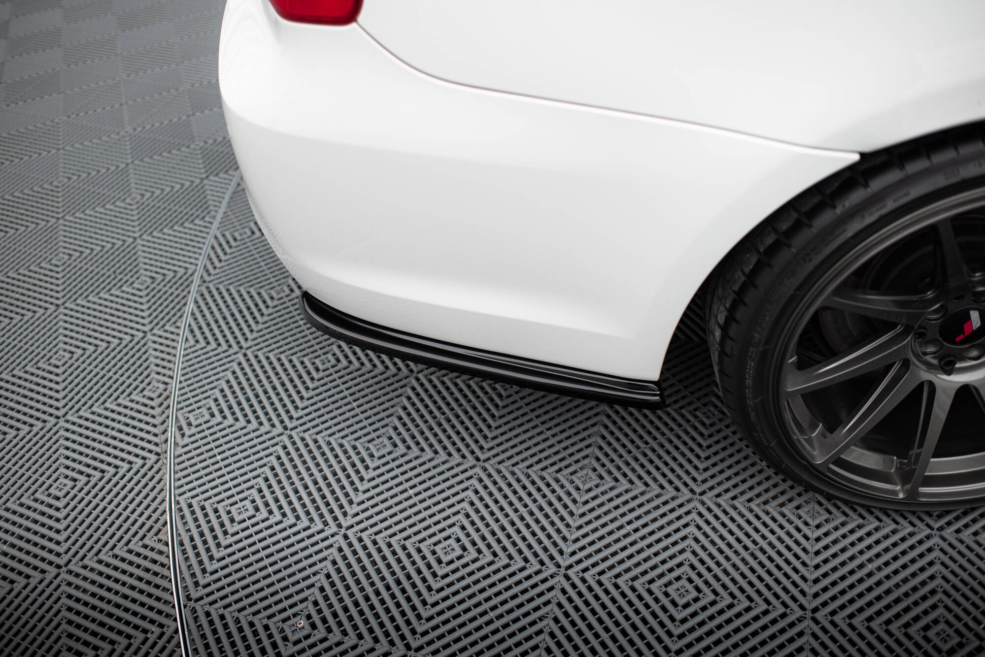 Rear Side Splitters BMW 3 E90 M-Sport (2004-2008) - 4