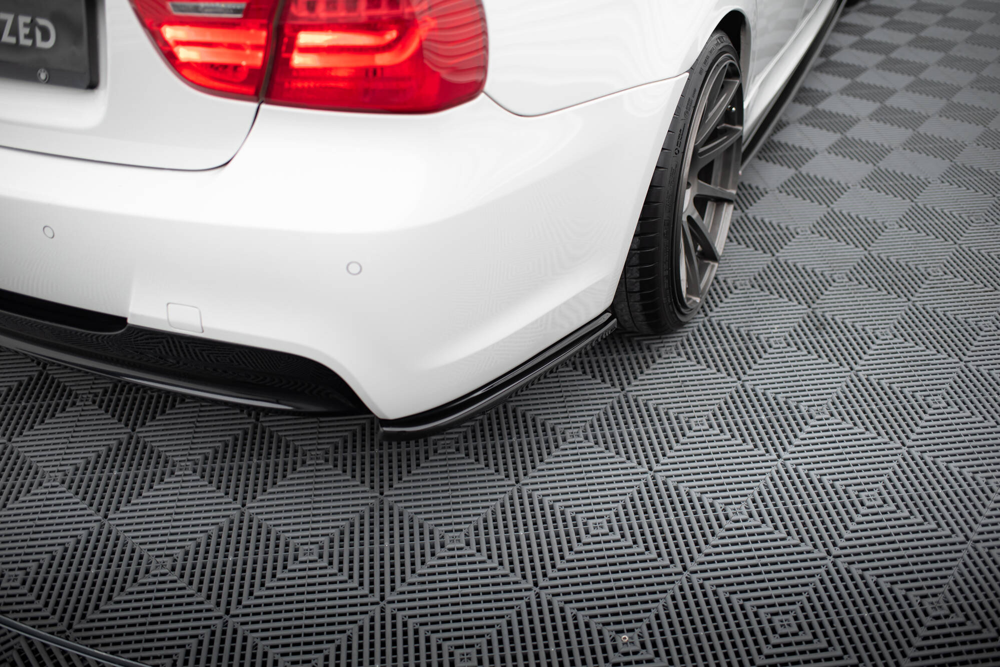 Rear Side Splitters BMW 3 E90 M-Sport (2004-2008) - 3
