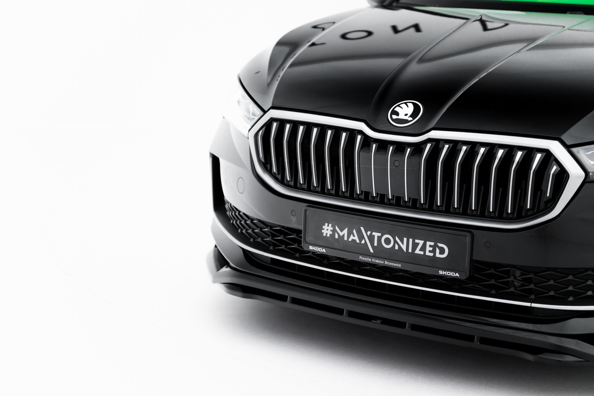FRONT SPLITTER V.1 SUITABLE FOR SKODA SUPERB MK4 – MAXTON DESIGN - 3