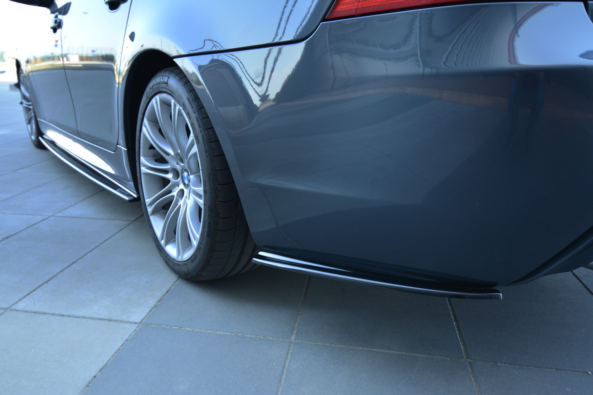 Rear Side Splitters BMW 5 E61 M-Sport (2003-2010) - 5