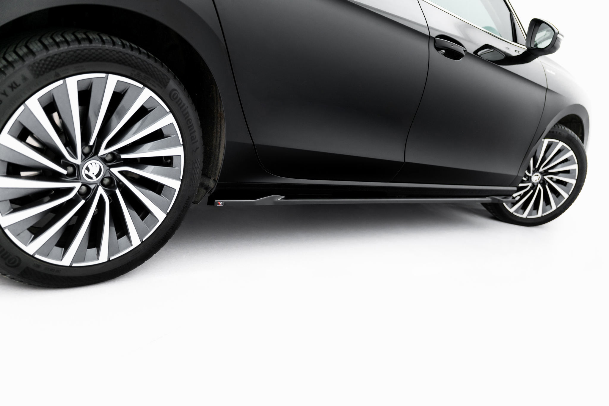SIDE SKIRTS DIFFUSERS V.1 SUITABLE FOR SKODA SUPERB MK4 – MAXTON DESIGN - 2