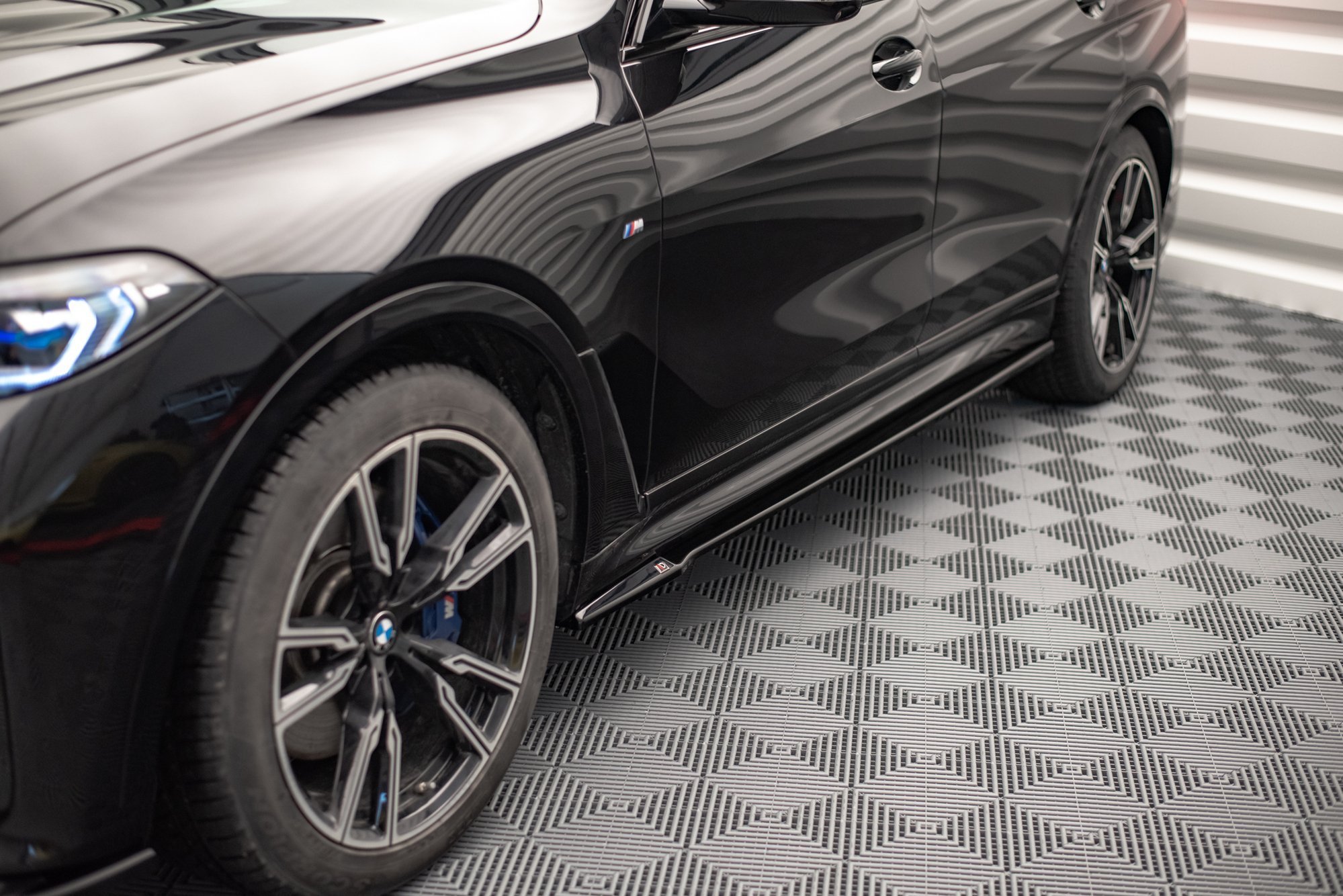 Side Skirts Diffusers BMW X7 M-Pack G07 - 3