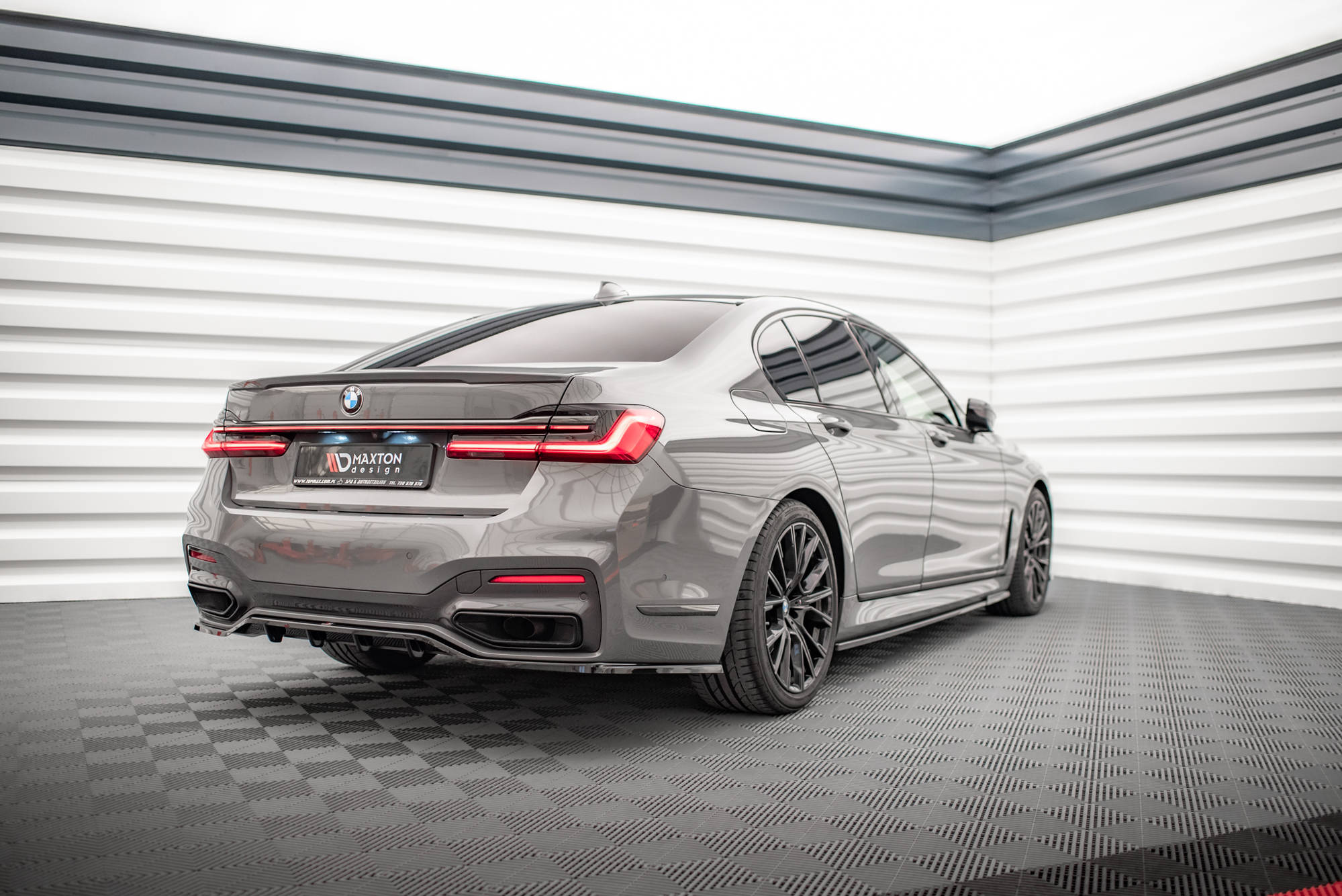 Central Rear Splitter (Vertical Bars) BMW 7 G11 M-Pack Facelift (2019-) - 3