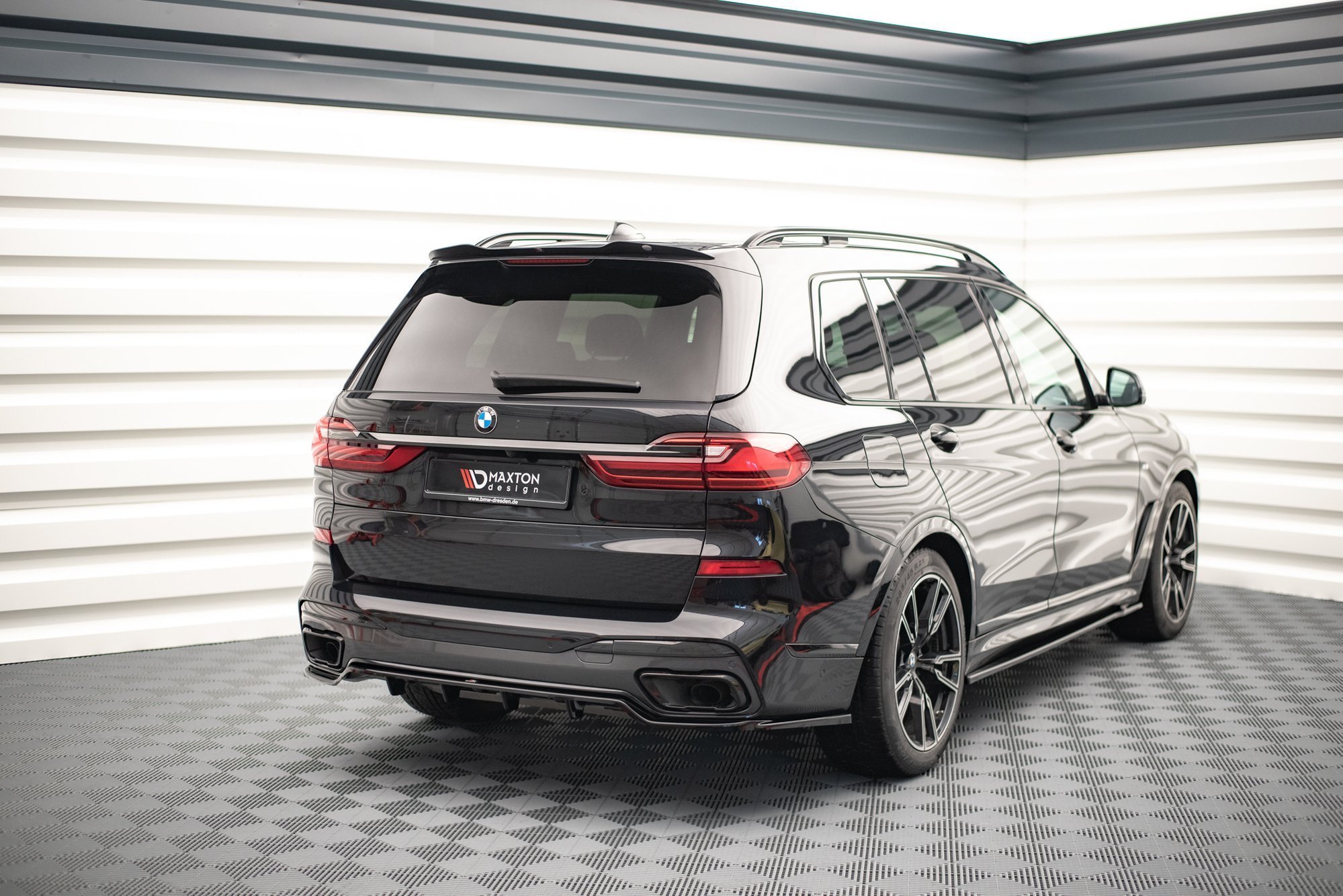 Spoiler CAP BMW X7 M-Pack G07 - 2
