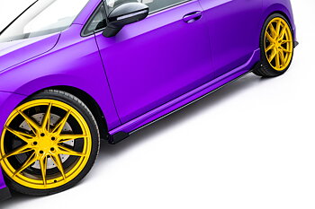 STREET PRO SIDOSPLITTERS + FLÄRPAR TILL VOLKSWAGEN GOLF R HALVKOMBI MK8 / MK8 FACELIFT – MAXTON DESIGN
