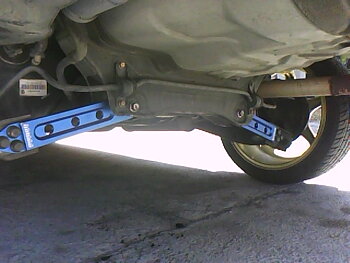 CIVIC 01-05 2/4D MEGAN RACING REAR LOWER CONTROL ARMS RED
