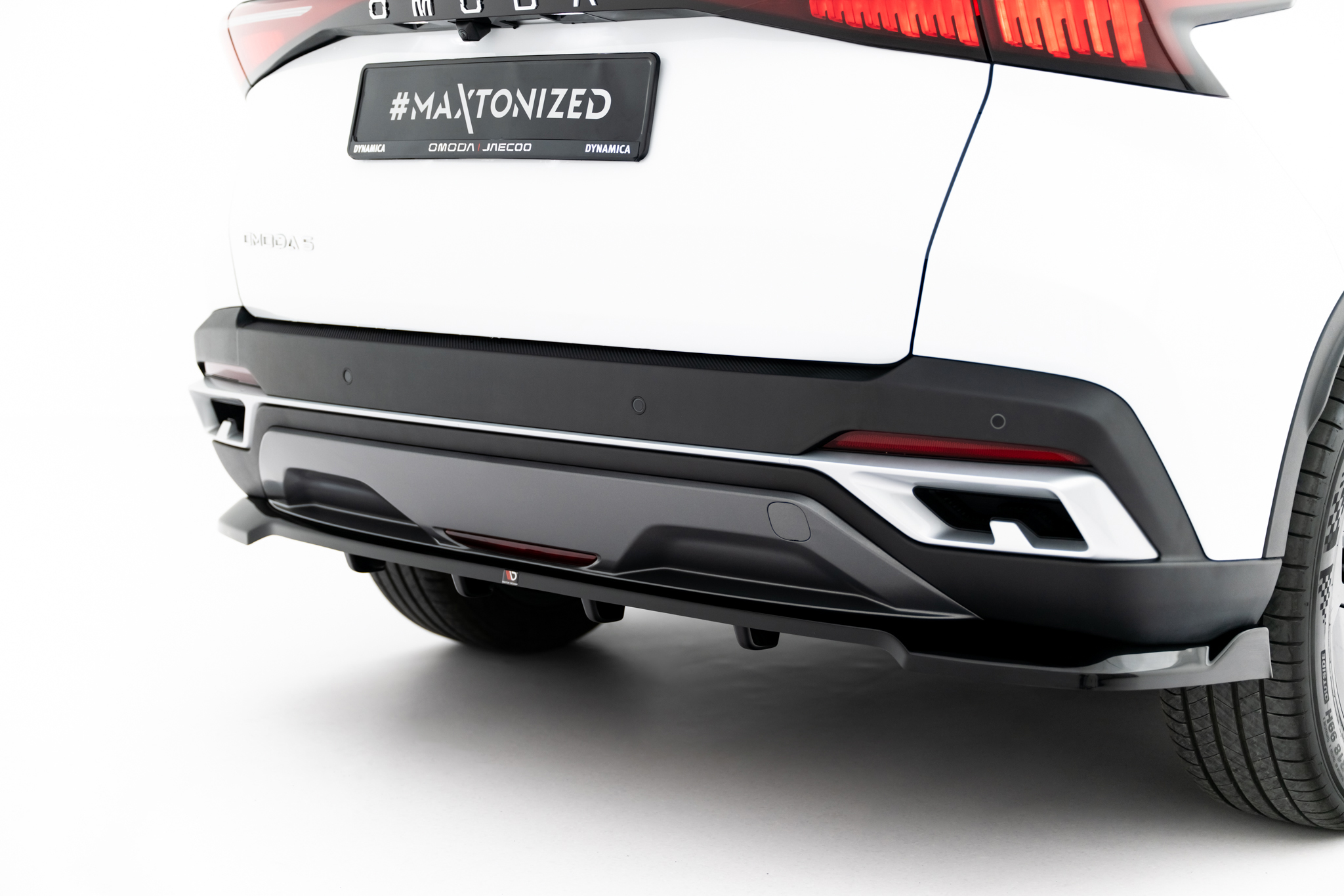 REAR SPLITTER (WITH VERTICAL BARS) SUITABLE FOR OMODA 5 MK1 – MAXTON DESIGN - 2